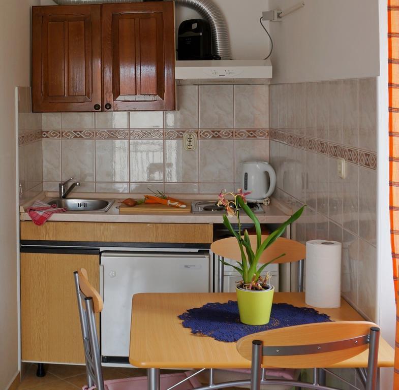 Kamena Apartment & Studio Makarska Exterior photo